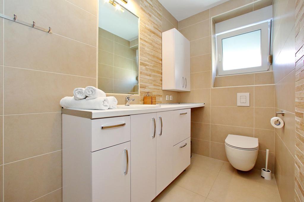 Luxury Apartments Sikiric With Fantastic View On The Sea Bibinje Buitenkant foto