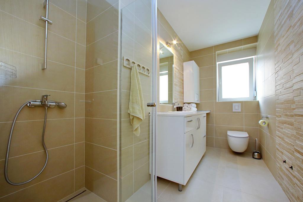 Luxury Apartments Sikiric With Fantastic View On The Sea Bibinje Buitenkant foto
