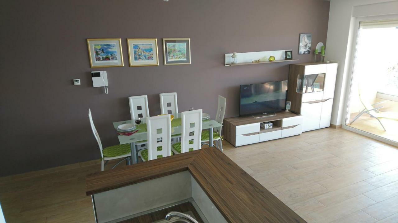 Luxury Apartments Sikiric With Fantastic View On The Sea Bibinje Buitenkant foto